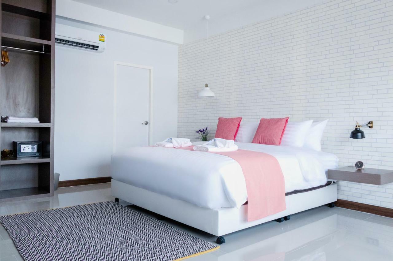 เซ็นเตอร์พาร์ค บาย แพ็กซ์ตัน เชียงใหม่ Hotel ภายนอก รูปภาพ