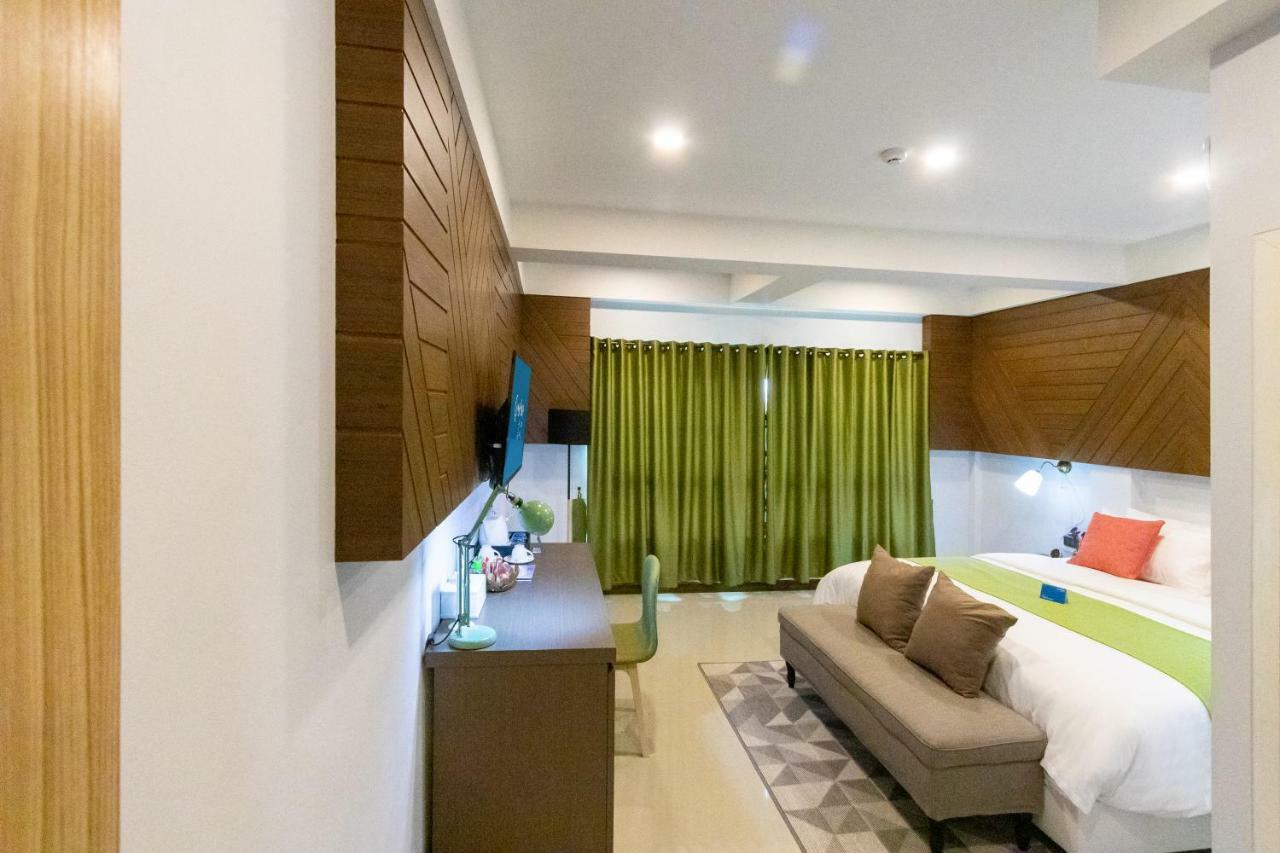 เซ็นเตอร์พาร์ค บาย แพ็กซ์ตัน เชียงใหม่ Hotel ภายนอก รูปภาพ