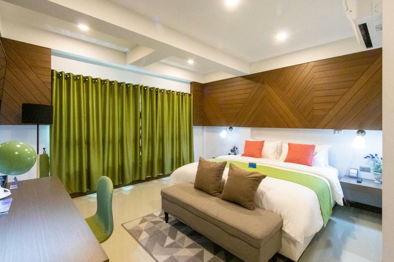 เซ็นเตอร์พาร์ค บาย แพ็กซ์ตัน เชียงใหม่ Hotel ภายนอก รูปภาพ